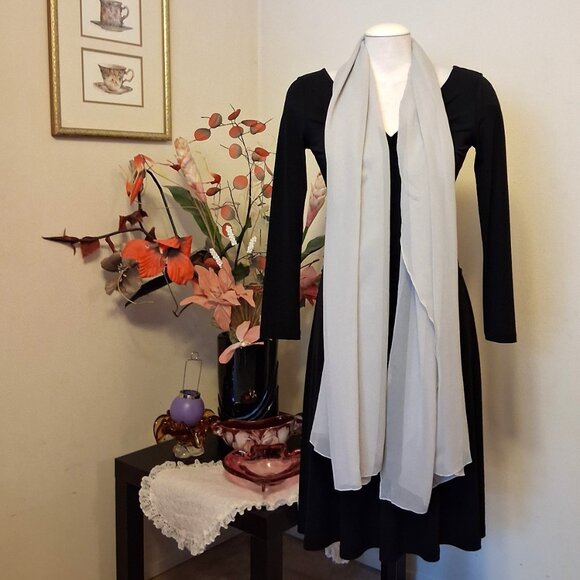 VTG Women's NEW Stills 100% Silk Long Classic Luxury Beige Scarf - Picture 2 of 7